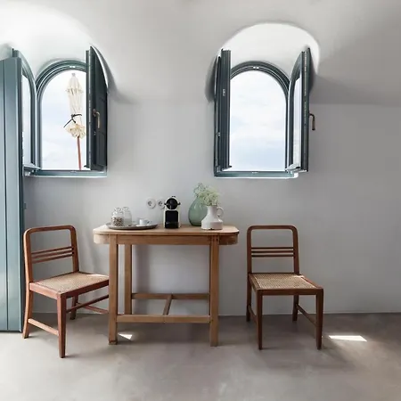 Spitia Santorini Collection Alojamento de Acomodação e Pequeno-almoço 2*